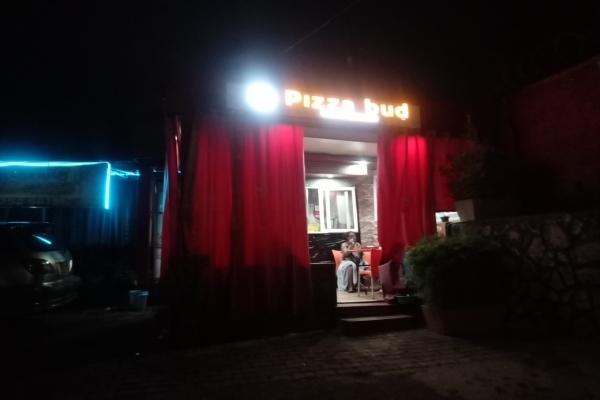 Pizza Bud. Kansanga.