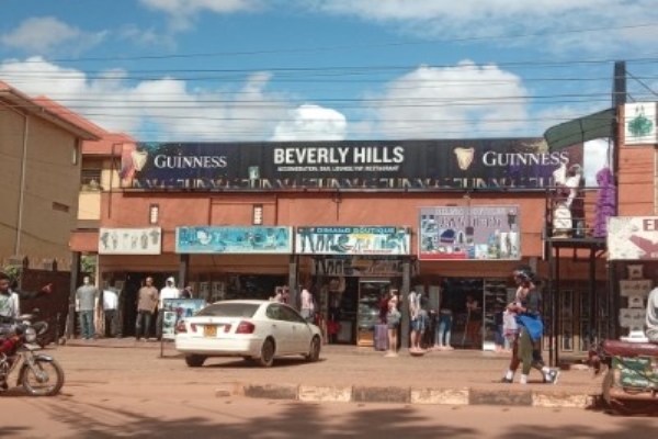 Beverly Hills. Kansanga.
