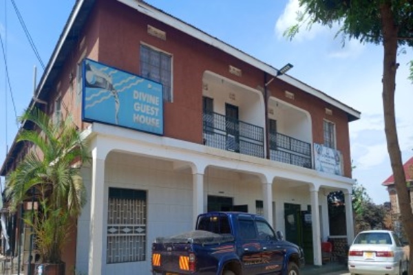 Divine Guest House -Kasese 