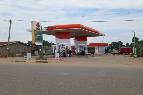 Asil Kachwamba-Fortportal/Kasese Road