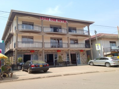 Rose One Hotel-Fortportal 