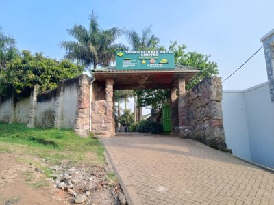 Tooro Fairway Hote Limited -Mpanga