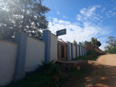 CLIMAX SUITES -KYAMUGORANI ROAD, NTARE HILL