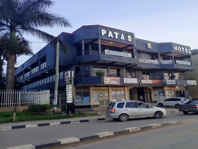 PATAS HOTEL OWOMWIGURU -MOSQUE ROAD