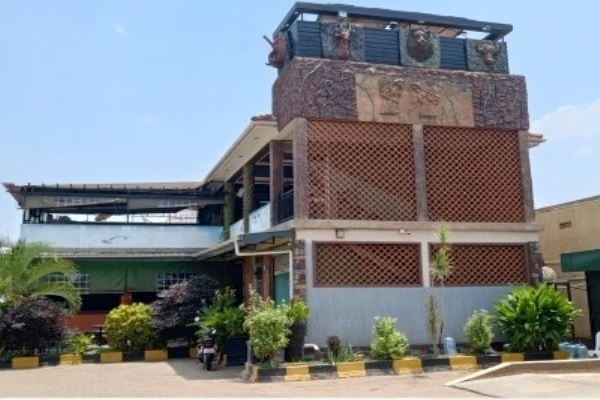 Rwenzori Auto Spa And Lounge -Kasese 